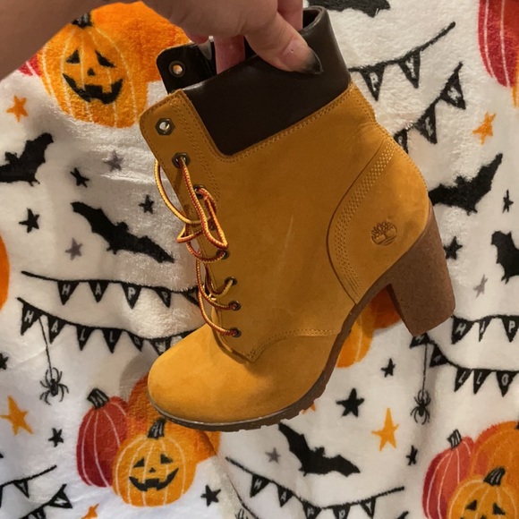 Timberland heels perfect for fall - Picture 3 of 5
